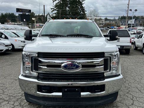 Used 2018 Ford F350 XLT image 2
