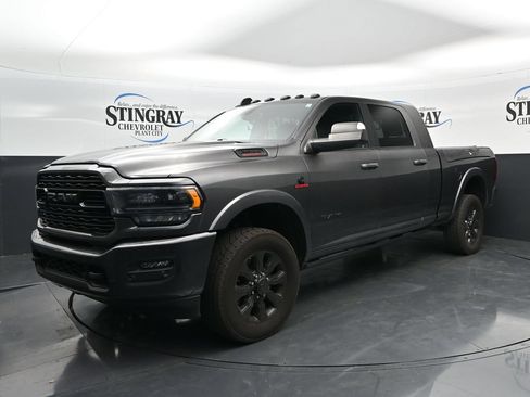 Used 2021 RAM 2500 Limited w/ Night Edition AWD/4WD image 3