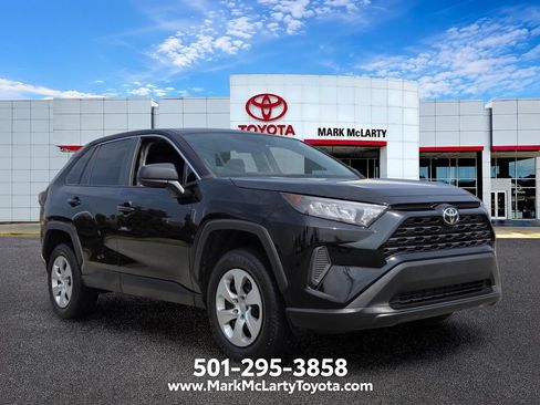 Used 2022 Toyota RAV4 LE AWD/4WD image 7