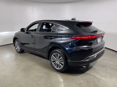 Certified 2022 Toyota Venza Limited AWD/4WD image 5