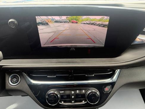 Used 2025 Buick Envista Sport Touring w/ Convenience I Package FWD image 16