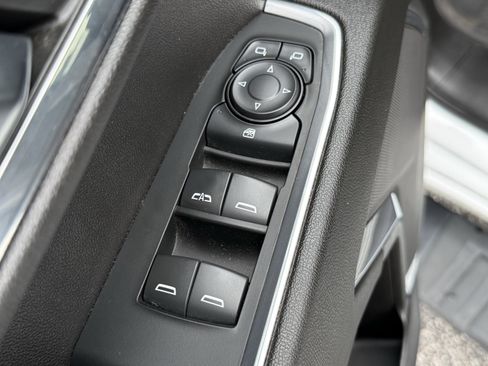 Used 2023 Chevrolet Silverado 1500 LT w/ Leather Package RWD image 15