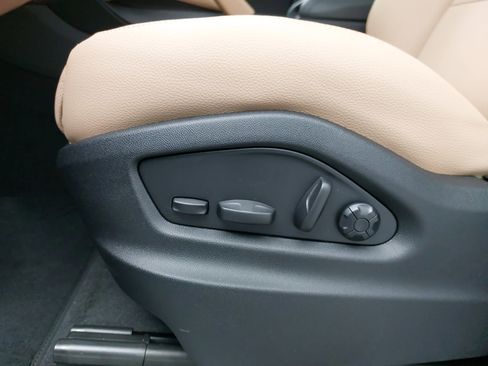 New 2026 Porsche Cayenne image 31