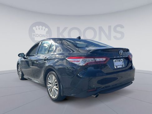 Used 2020 Toyota Camry XLE image 4