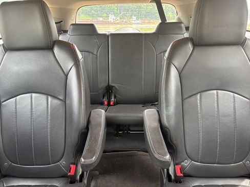 Used 2017 Buick Enclave Leather w/ Trailering Package FWD image 20