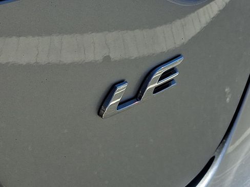 Used 2023 Toyota Corolla LE FWD image 29