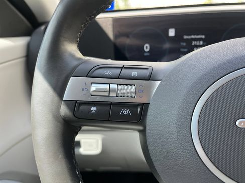 Used 2024 Hyundai Kona Limited FWD image 21