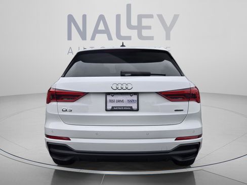 Used 2023 Audi Q3 2.0T Premium w/ Convenience Package AWD/4WD image 4