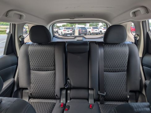 Used 2020 Nissan Rogue S AWD/4WD image 13