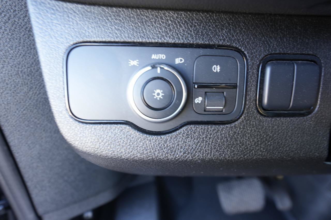 Used 2025 Mercedes-Benz Sprinter 2500 image 15