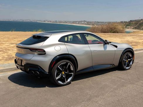 Certified 2025 Ferrari Purosangue image 2