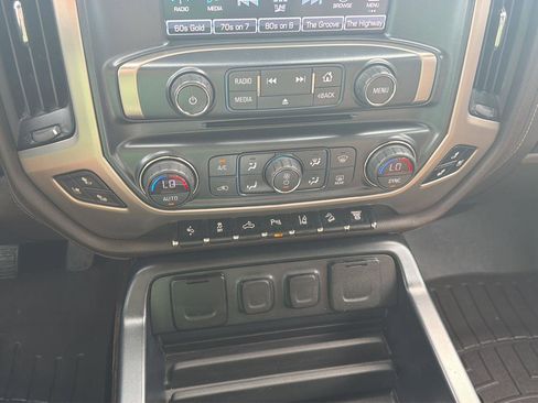 Used 2018 GMC Sierra 2500 Denali w/ Duramax Plus Package AWD/4WD image 22