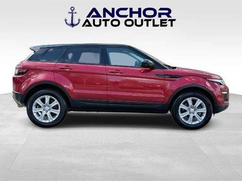 Used 2017 Land Rover Range Rover Evoque SE Premium image 9
