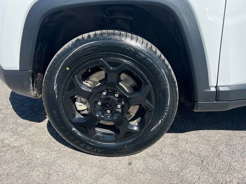 Used 2023 Jeep Compass Trailhawk image 13