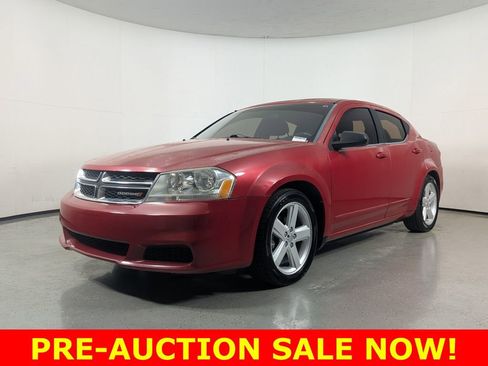 Used 2013 Dodge Avenger SE image 3