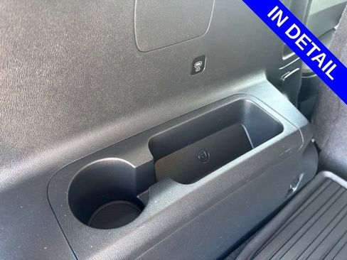 Used 2025 Kia Sorento S FWD image 19