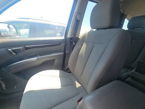 Used 2010 Hyundai Santa Fe GLS FWD image 9