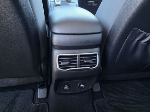 Certified 2023 Hyundai Santa Fe SE image 17