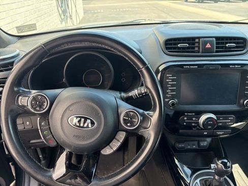 Used 2014 Kia Soul ! w/ Sun & Sound Package FWD image 4