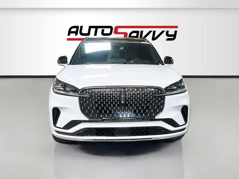 Used 2025 Lincoln Aviator Black Label w/ Black Label Special Edition AWD/4WD image 2