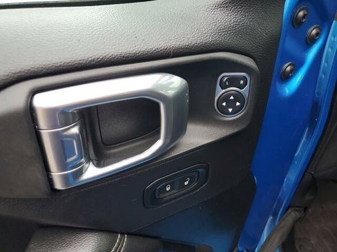 Used 2022 Jeep Wrangler Unlimited Sahara w/ Safety Group image 21