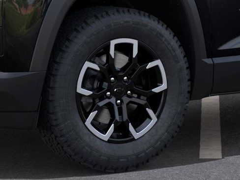 New 2027 Chevrolet Equinox ACTIV FWD image 9