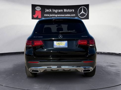 Used 2021 Mercedes-Benz GLC 300 4MATIC image 4