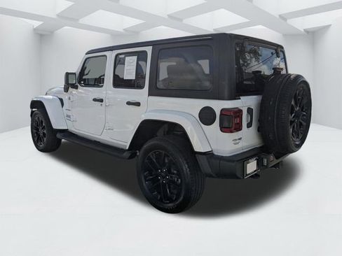 Used 2021 Jeep Wrangler Unlimited Sahara w/ Cold Weather Group AWD/4WD image 7