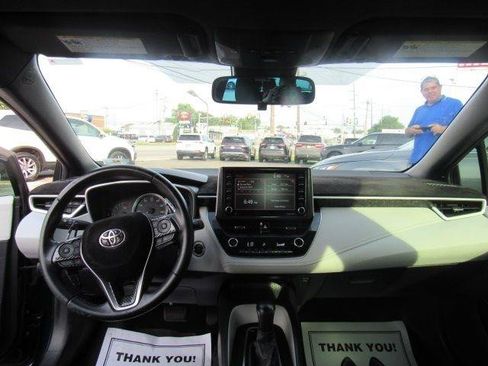 Used 2021 Toyota Corolla SE FWD image 15