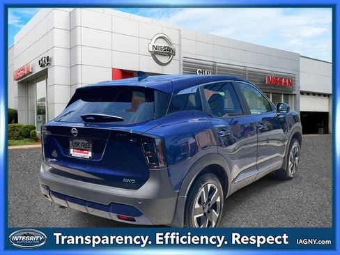 Certified 2025 Nissan Kicks SV AWD/4WD image 6