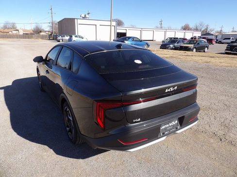 Used 2025 Kia K4 EX image 9