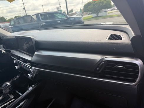 Used 2024 Kia Telluride S w/ S Sunroof Package image 34