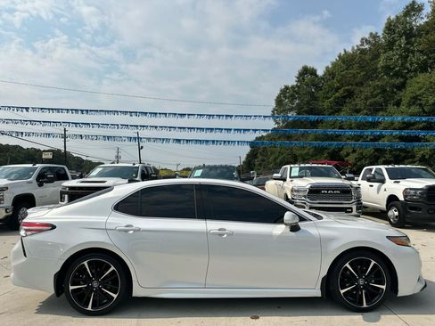 Used 2019 Toyota Camry XSE FWD image 8