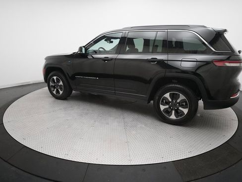 Used 2025 Jeep Grand Cherokee Limited 4xe image 12