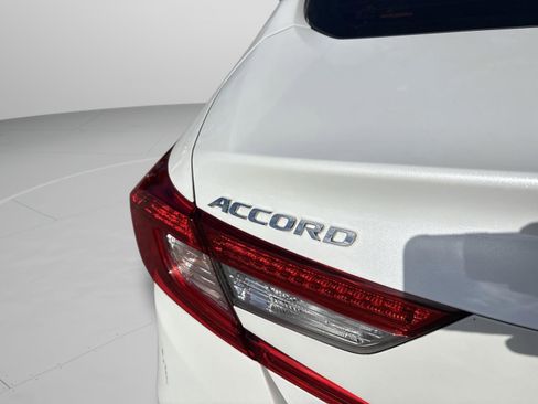 Used 2021 Honda Accord Touring image 22