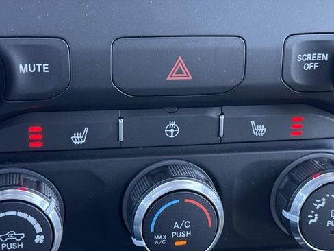 Used 2023 RAM 1500 Big Horn AWD/4WD image 6
