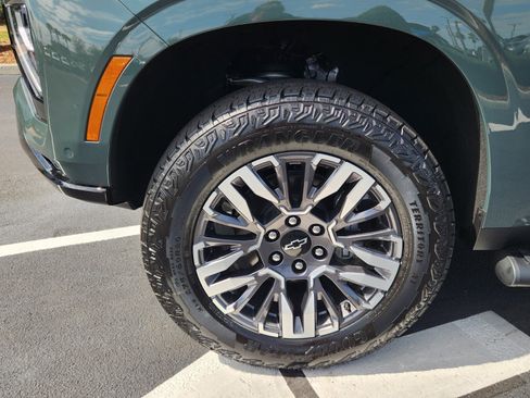 New 2026 Chevrolet Tahoe Z71 w/ Z71 Off-Road Package image 4