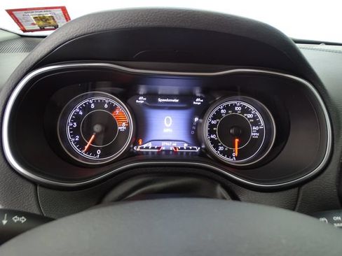 Used 2019 Jeep Cherokee Limited AWD/4WD image 18