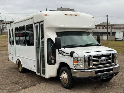 Used 2019 Ford E-350 and Econoline 350 Super Duty w/ Shuttle Bus Prep Package RWD image 8