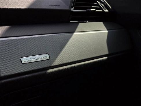 New 2025 Audi Q3 2.0T Premium w/ Convenience Package image 25