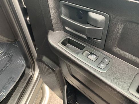 Used 2013 RAM 1500 Express image 33