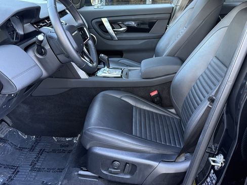 Used 2023 Land Rover Discovery Sport SE image 15