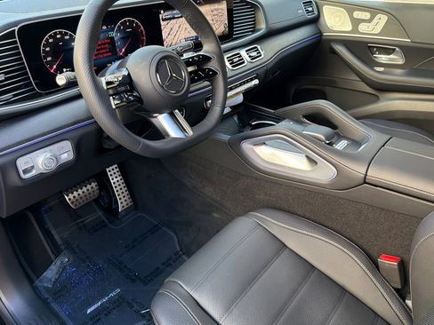 New 2026 Mercedes-Benz GLS 450 4MATIC image 9