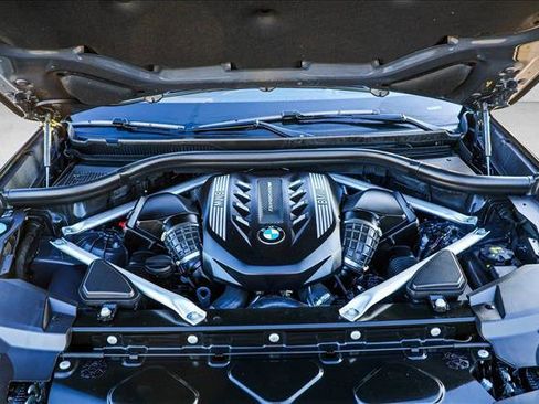 Used 2022 BMW X6 M50i w/ Dynamic Handling Package image 30