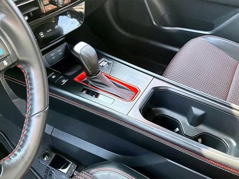 Certified 2025 Nissan Kicks SR image 17