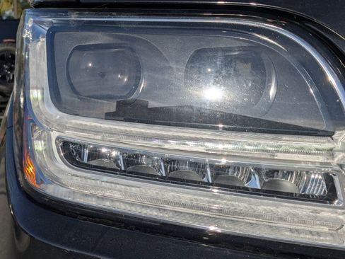 Used 2019 Lincoln Navigator Reserve w/ Cargo Package image 11