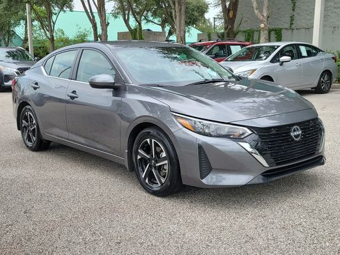 Certified 2025 Nissan Sentra SV FWD image 3