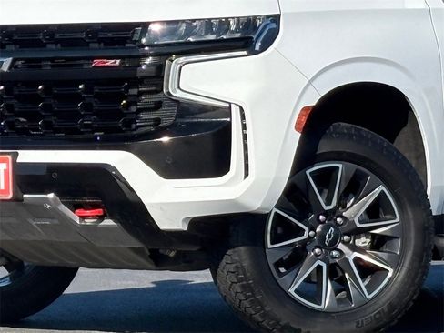 Certified 2023 Chevrolet Tahoe Z71 w/ Luxury Package image 2