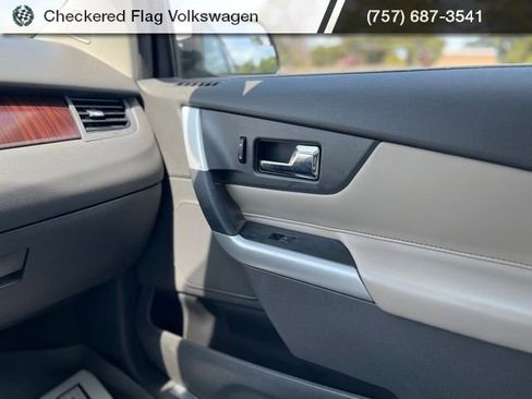 Used 2013 Ford Edge Limited w/ Driver Entry Pkg image 29