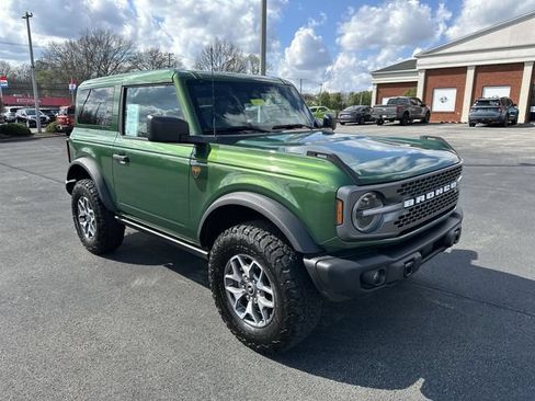 Used 2025 Ford Bronco Badlands AWD/4WD image 11